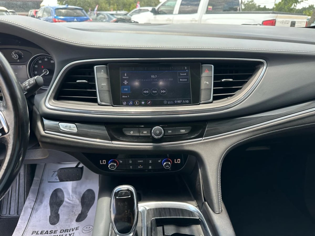 2020 Buick Enclave Essence photo 19