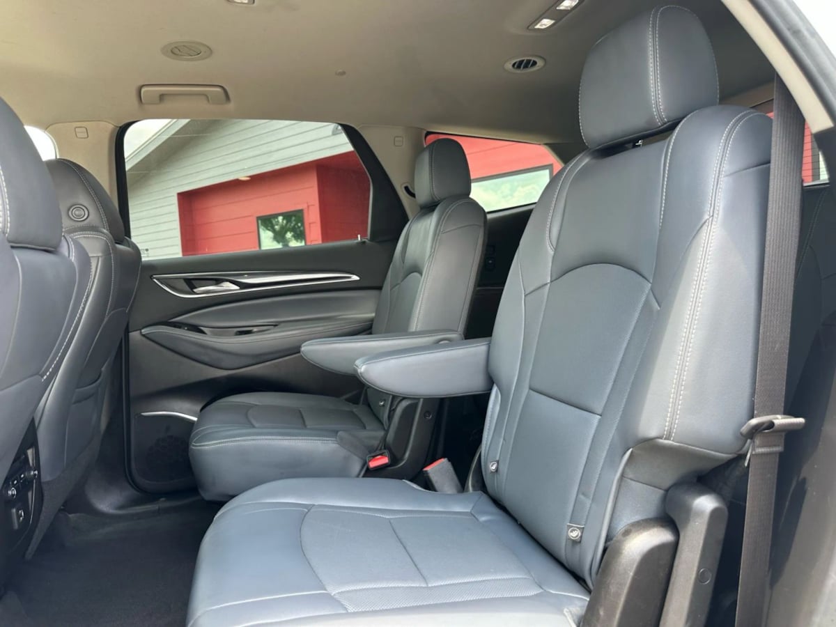 2020 Buick Enclave Essence photo 24