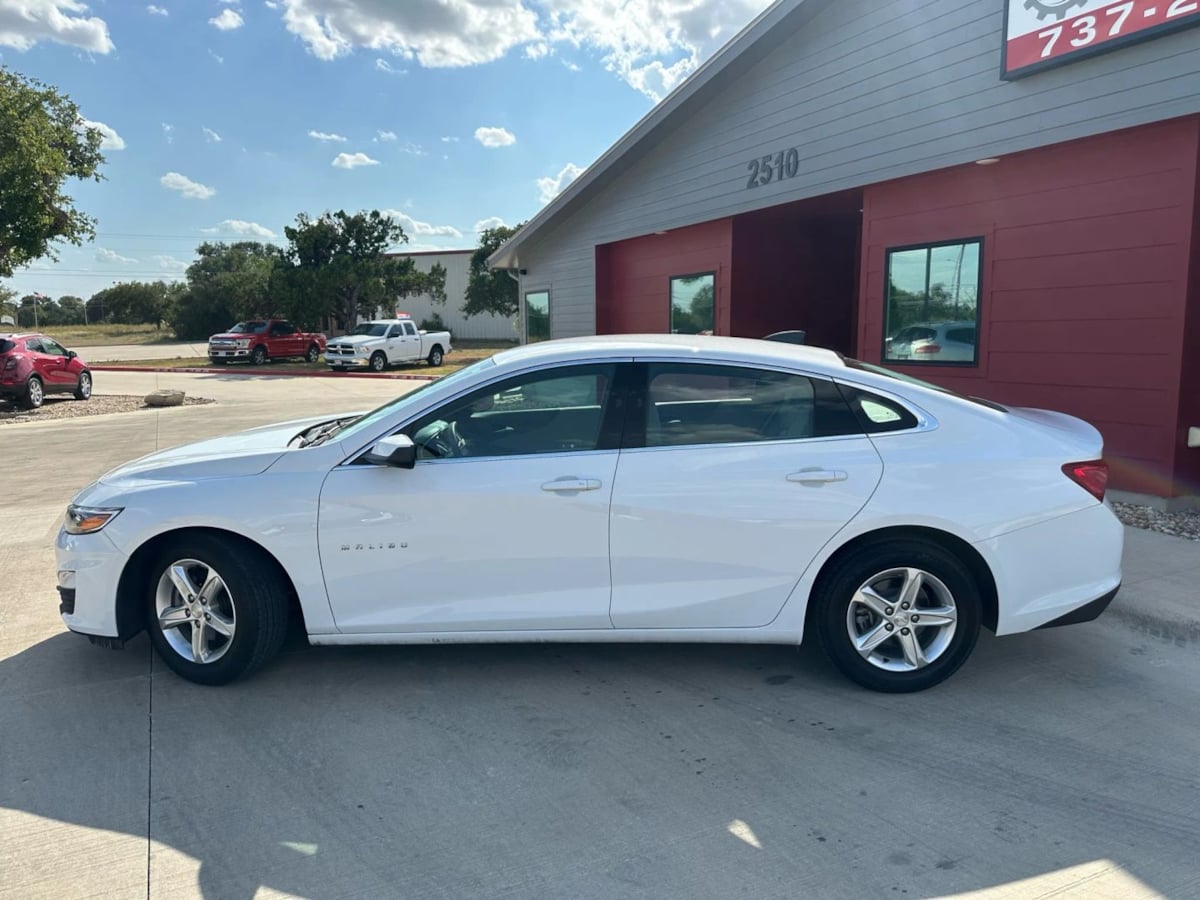 2020 Chevrolet Malibu LS photo 9