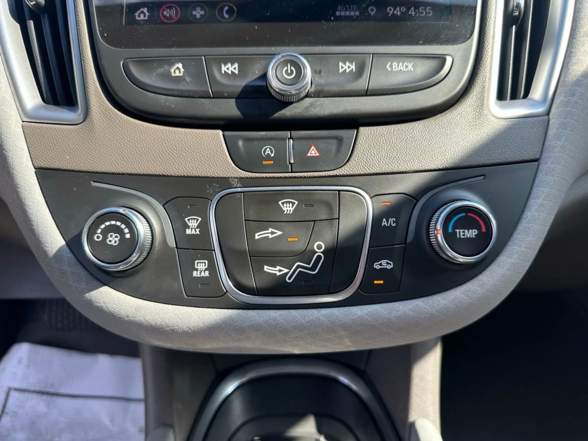 2020 Chevrolet Malibu LS photo 16
