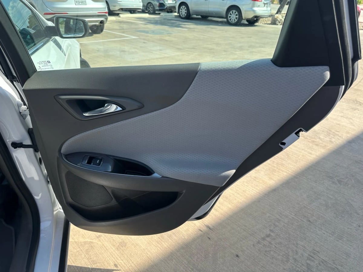 2020 Chevrolet Malibu LS photo 27