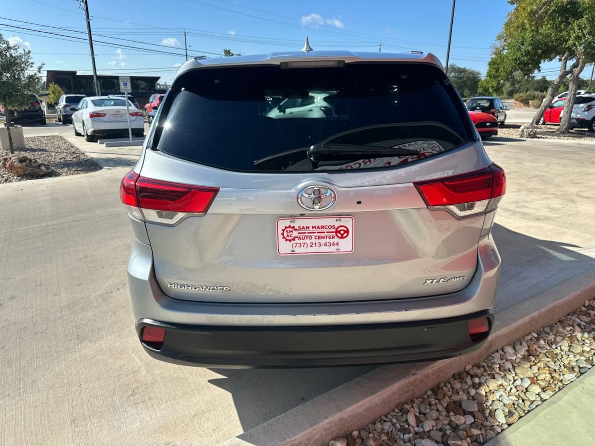 2019 Toyota Highlander XLE photo 6