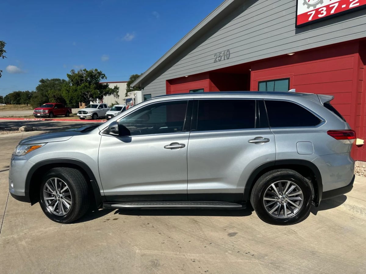 2019 Toyota Highlander XLE photo 8