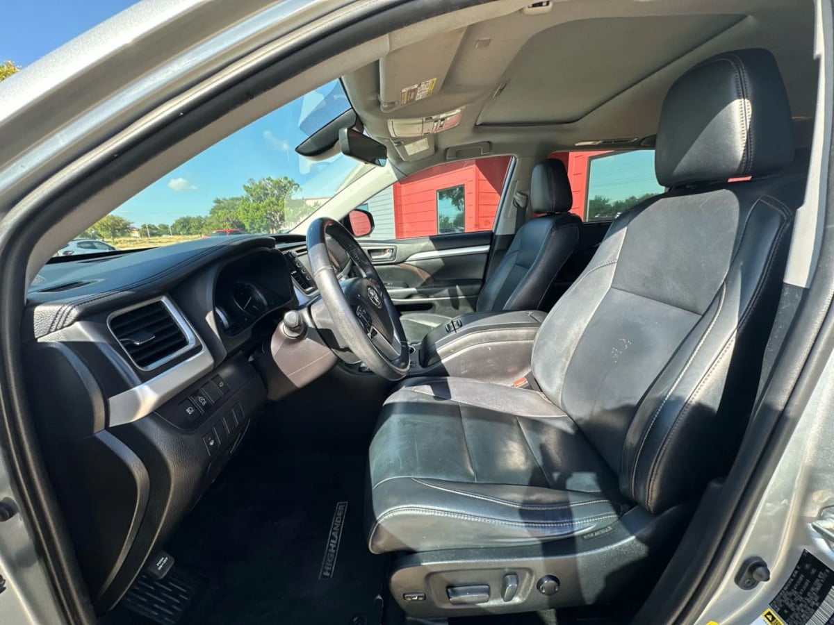 2019 Toyota Highlander XLE photo 10