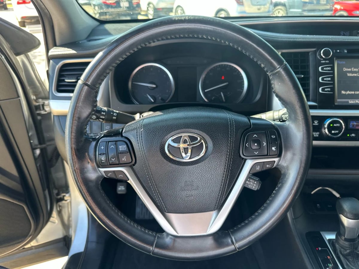 2019 Toyota Highlander XLE photo 13