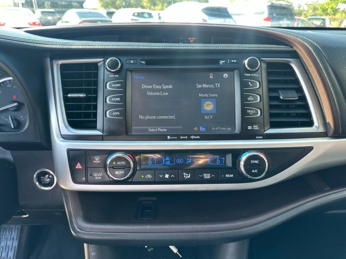 2019 Toyota Highlander XLE photo 15