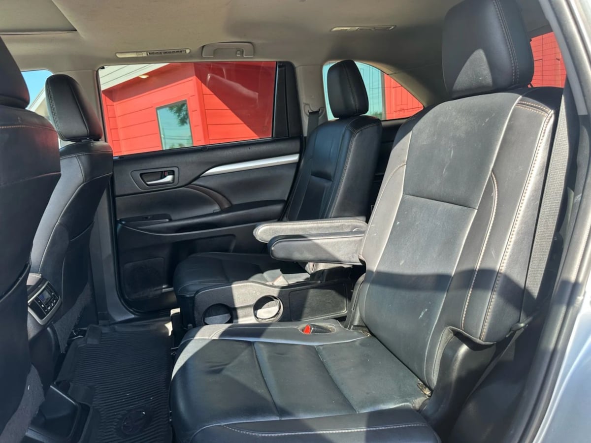 2019 Toyota Highlander XLE photo 22