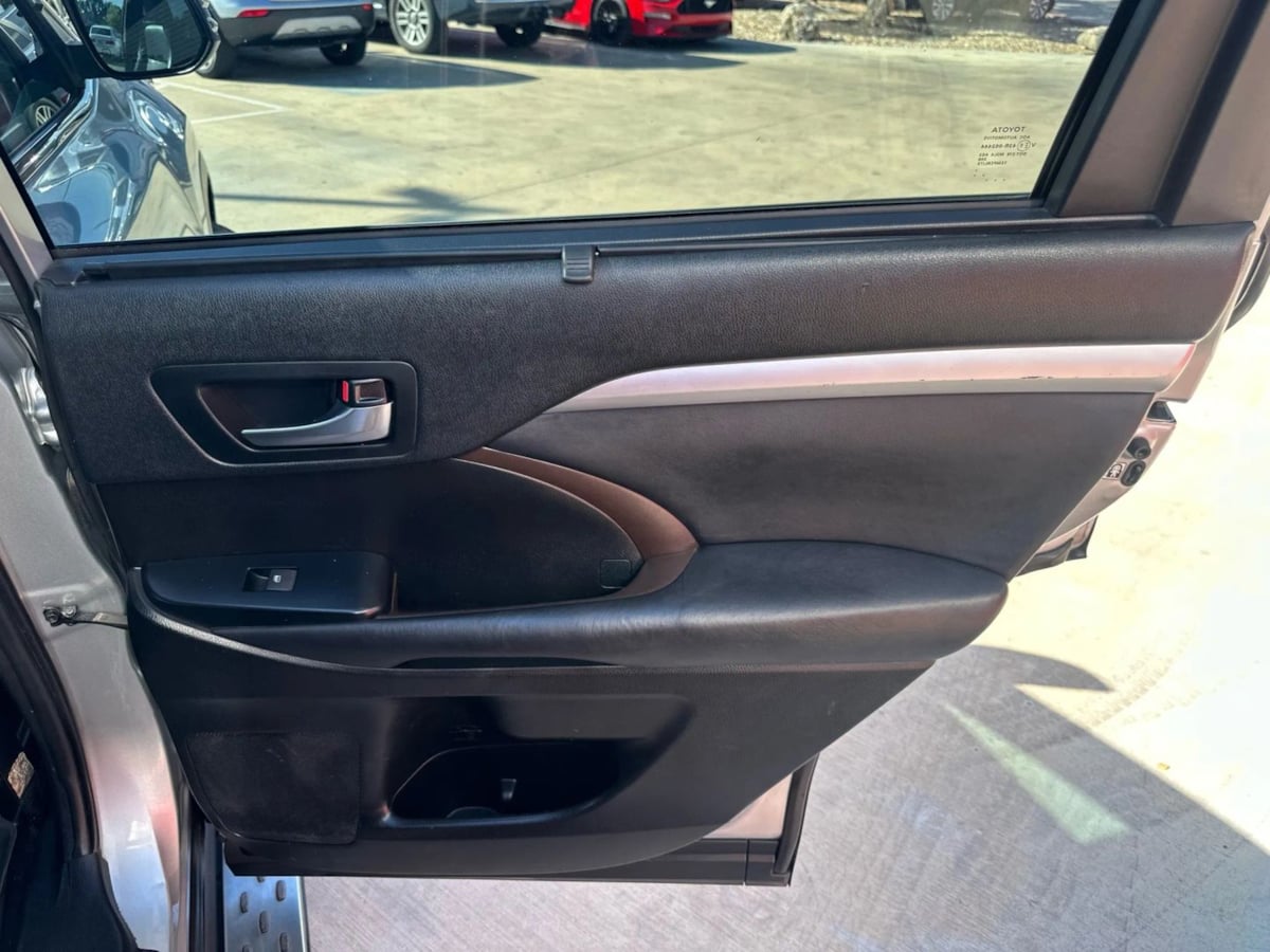 2019 Toyota Highlander XLE photo 28