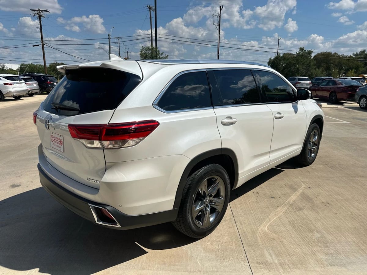 2017 Toyota Highlander Limited Platinum photo 6