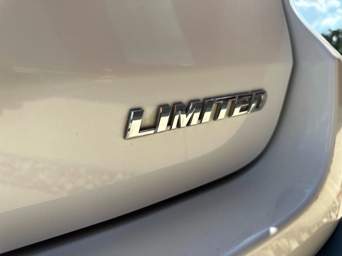 2017 Toyota Highlander Limited Platinum photo 8