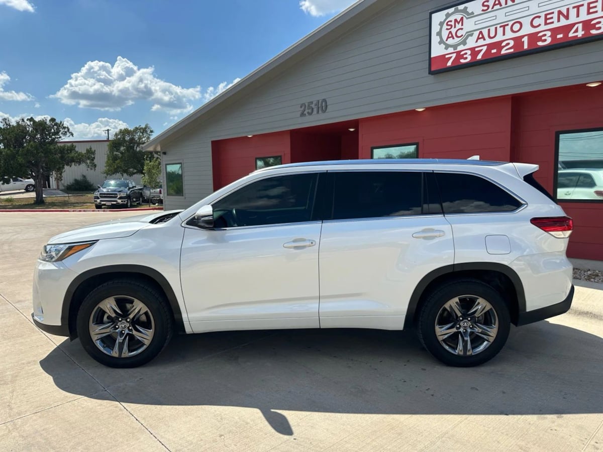 2017 Toyota Highlander Limited Platinum photo 10