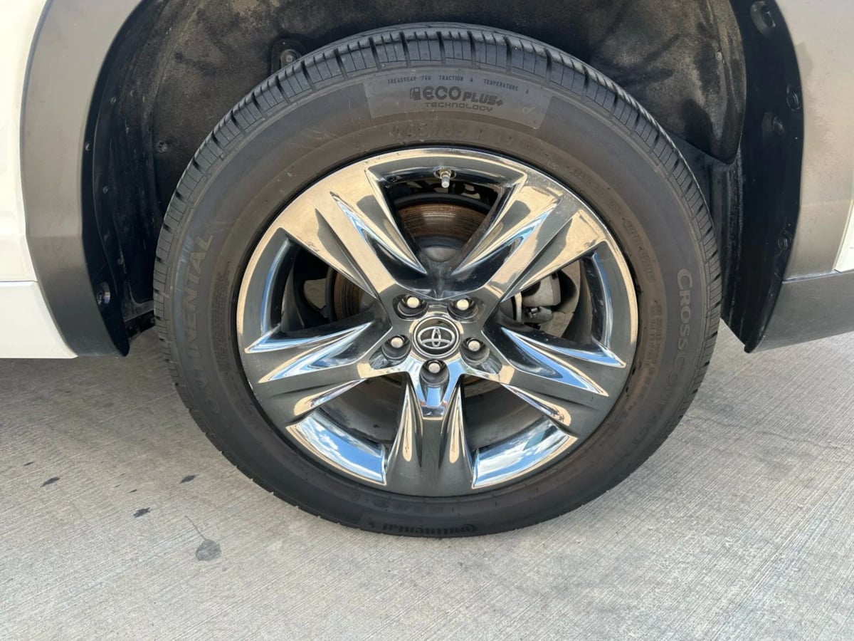 2017 Toyota Highlander Limited Platinum photo 12