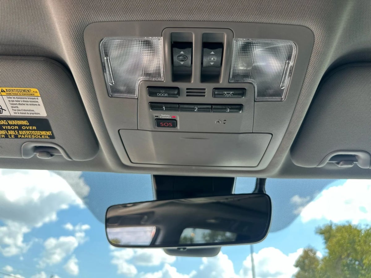 2017 Toyota Highlander Limited Platinum photo 17