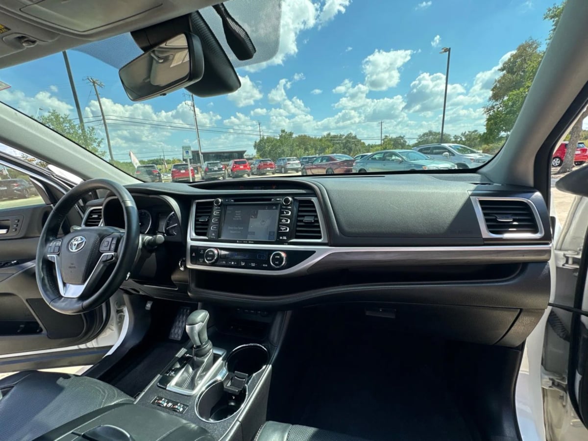2017 Toyota Highlander Limited Platinum photo 34