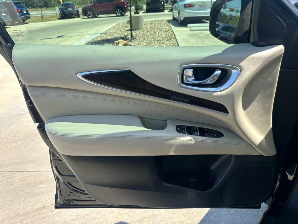 2018 Infiniti QX60 Deluxe Technology photo 19