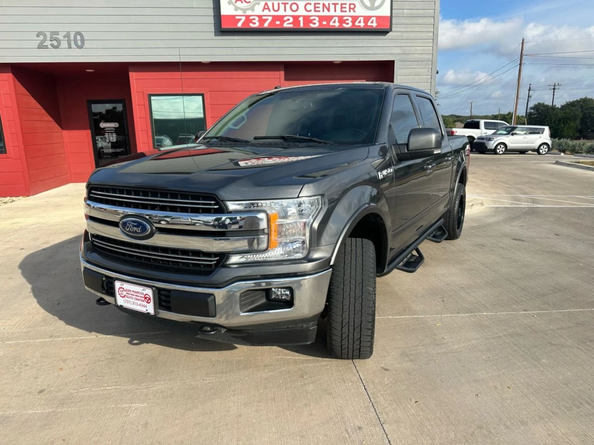 2018 Ford F-150 Lariat photo 2