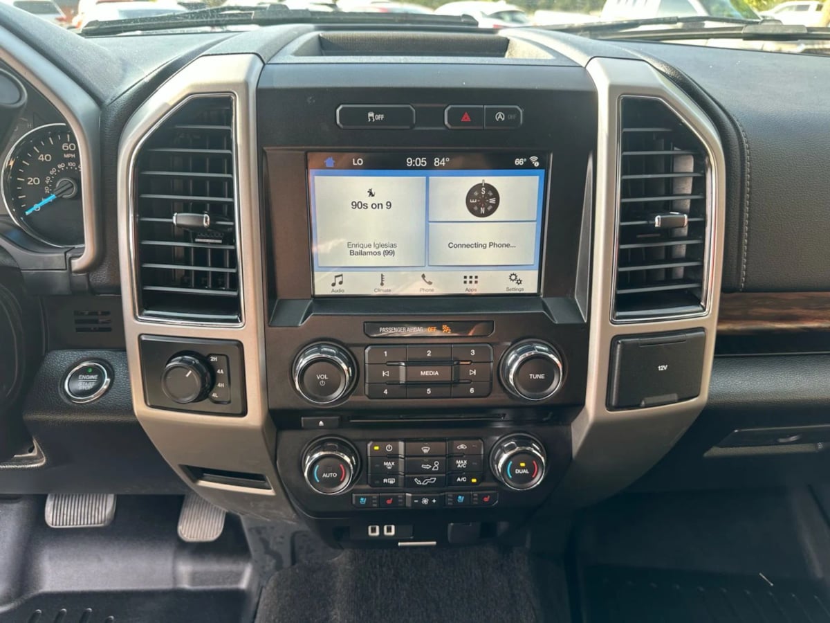 2018 Ford F-150 Lariat photo 14