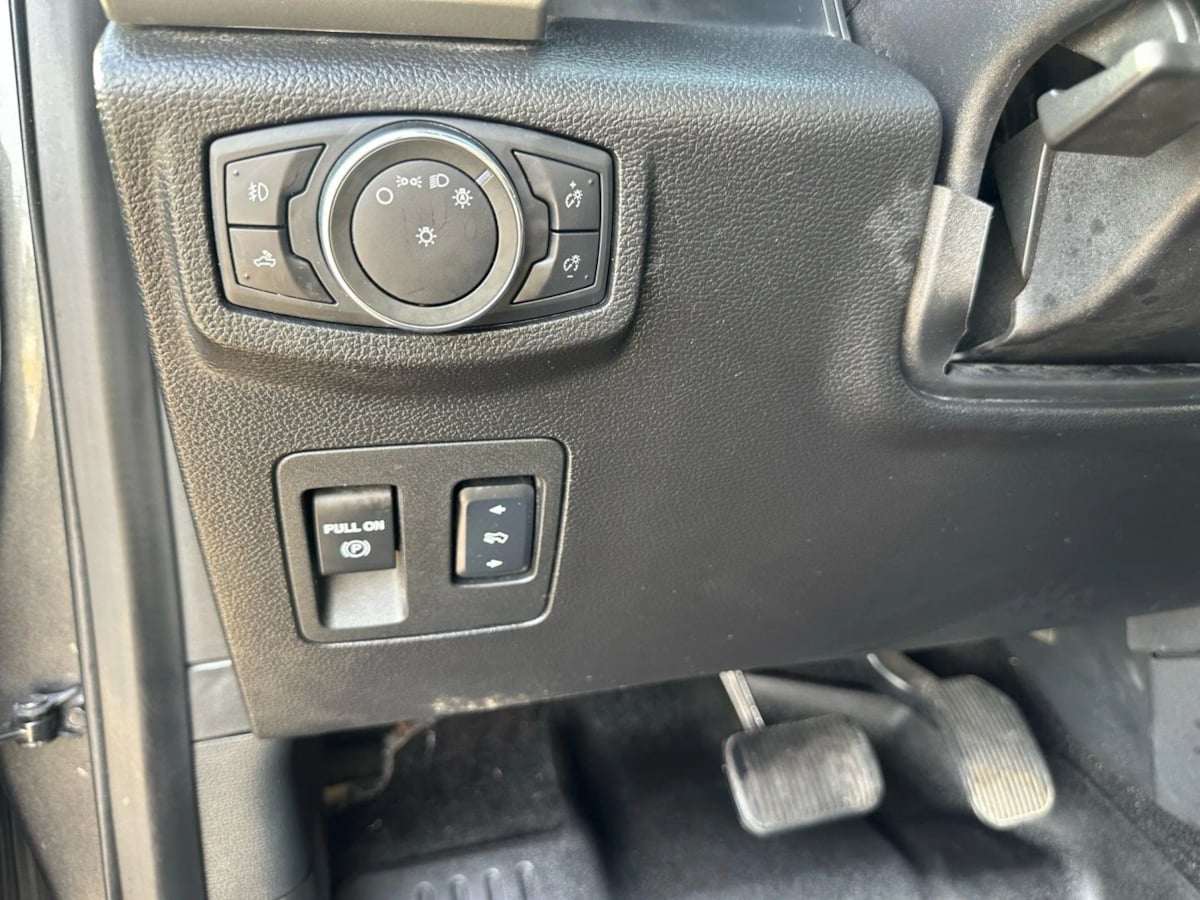 2018 Ford F-150 Lariat photo 19