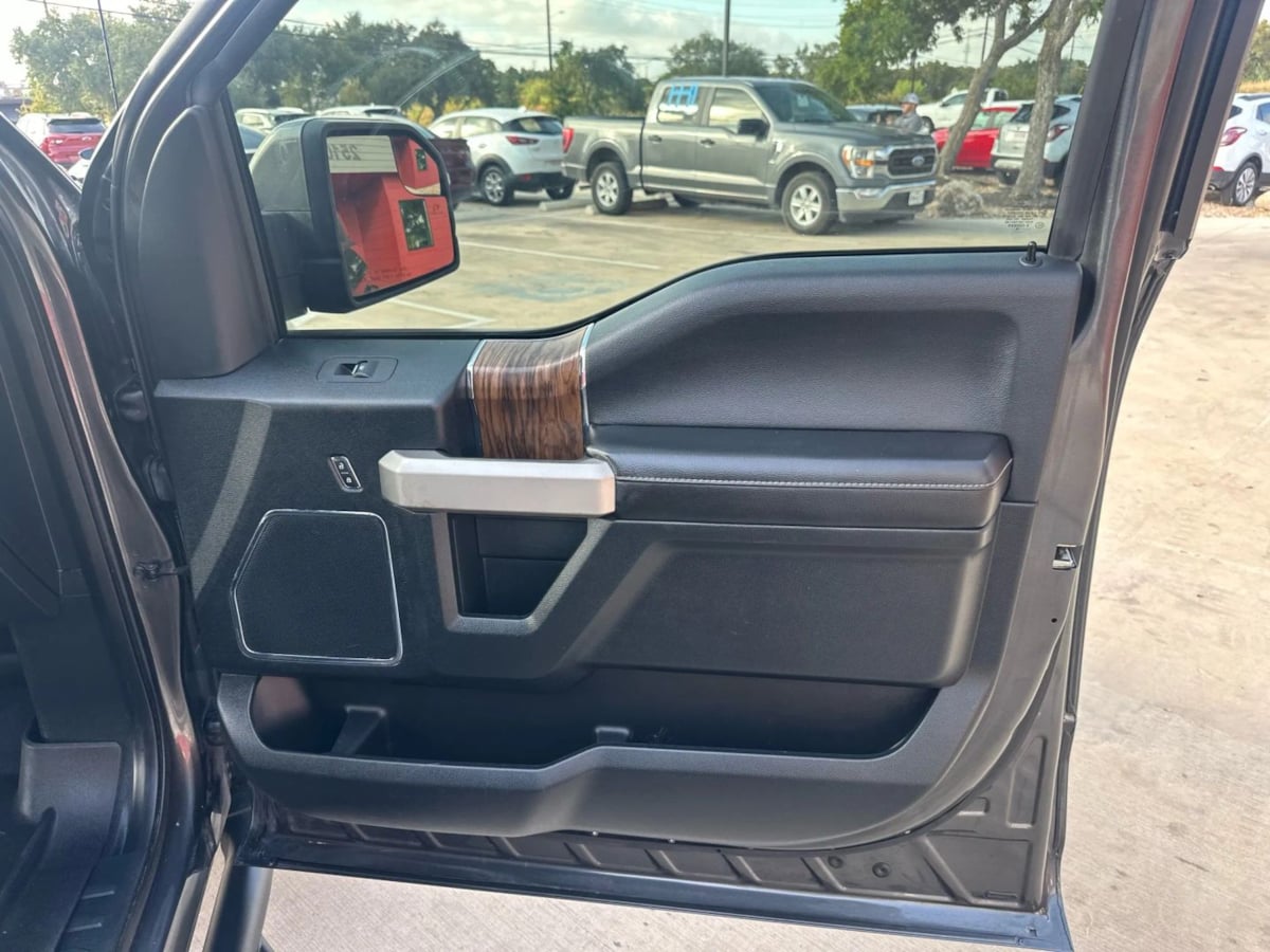 2018 Ford F-150 Lariat photo 27
