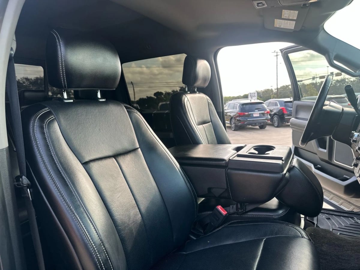 2018 Ford F-150 Lariat photo 29