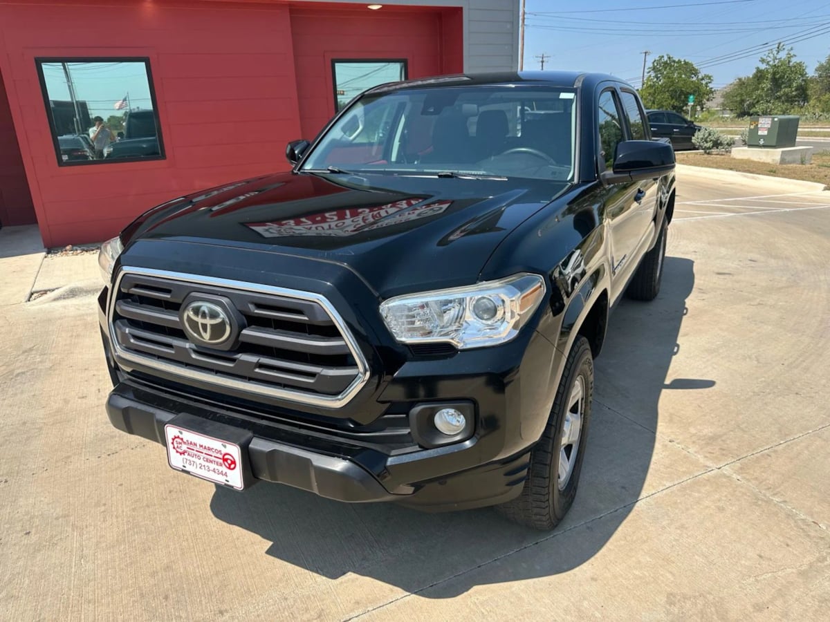2019 Toyota Tacoma SR5 photo 2
