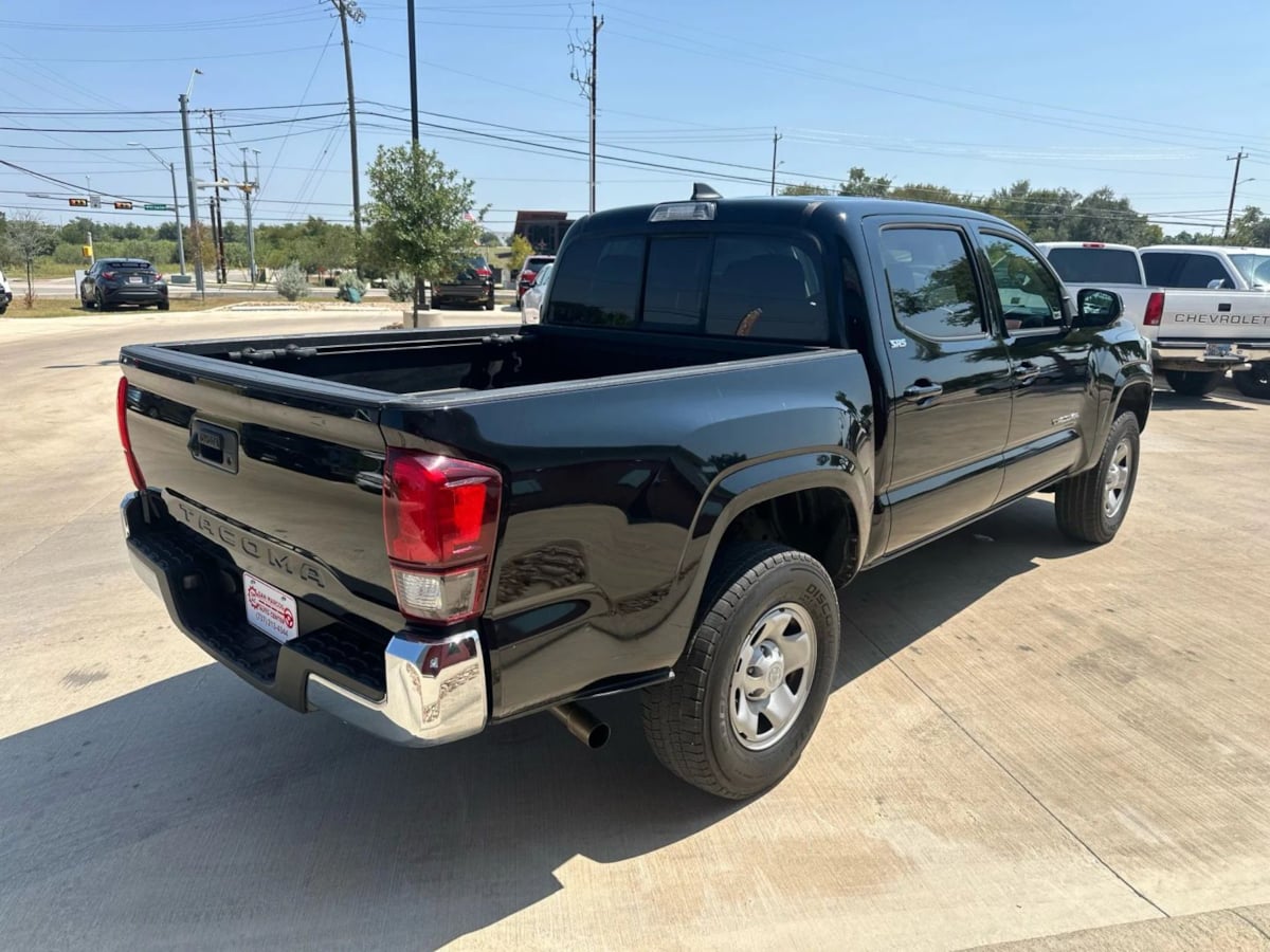 2019 Toyota Tacoma SR5 photo 6