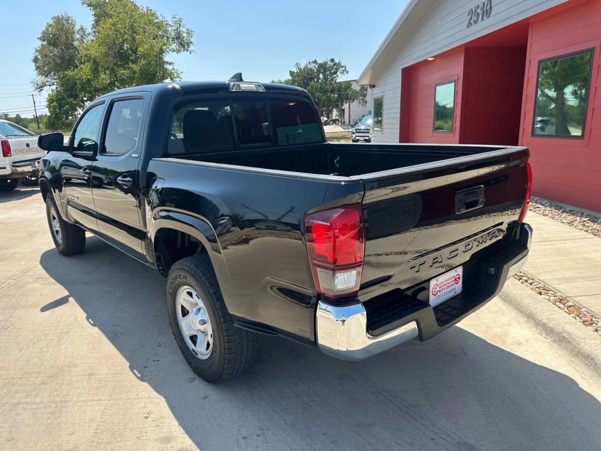 2019 Toyota Tacoma SR5 photo 8