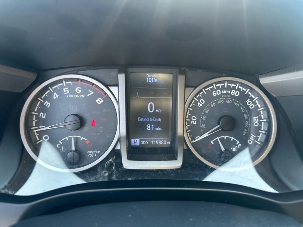 2019 Toyota Tacoma SR5 photo 13