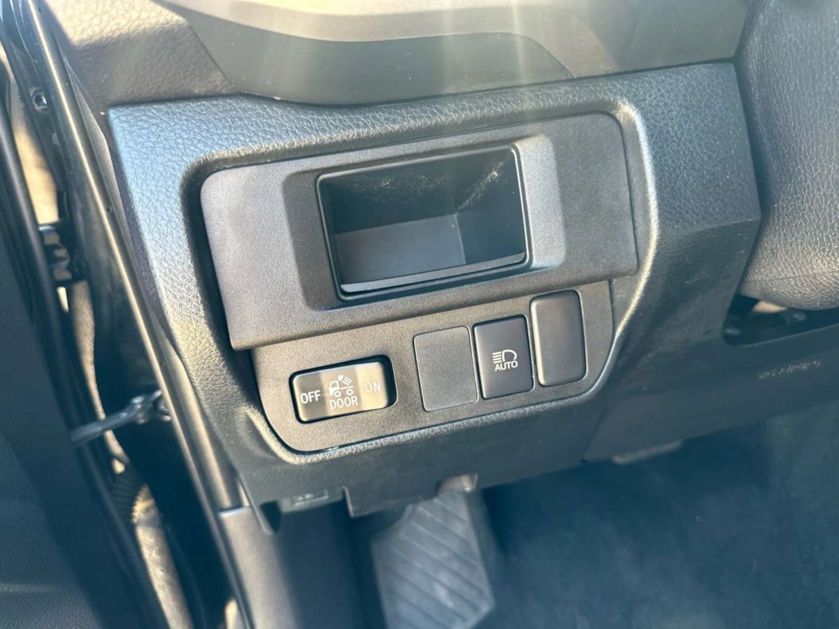 2019 Toyota Tacoma SR5 photo 20