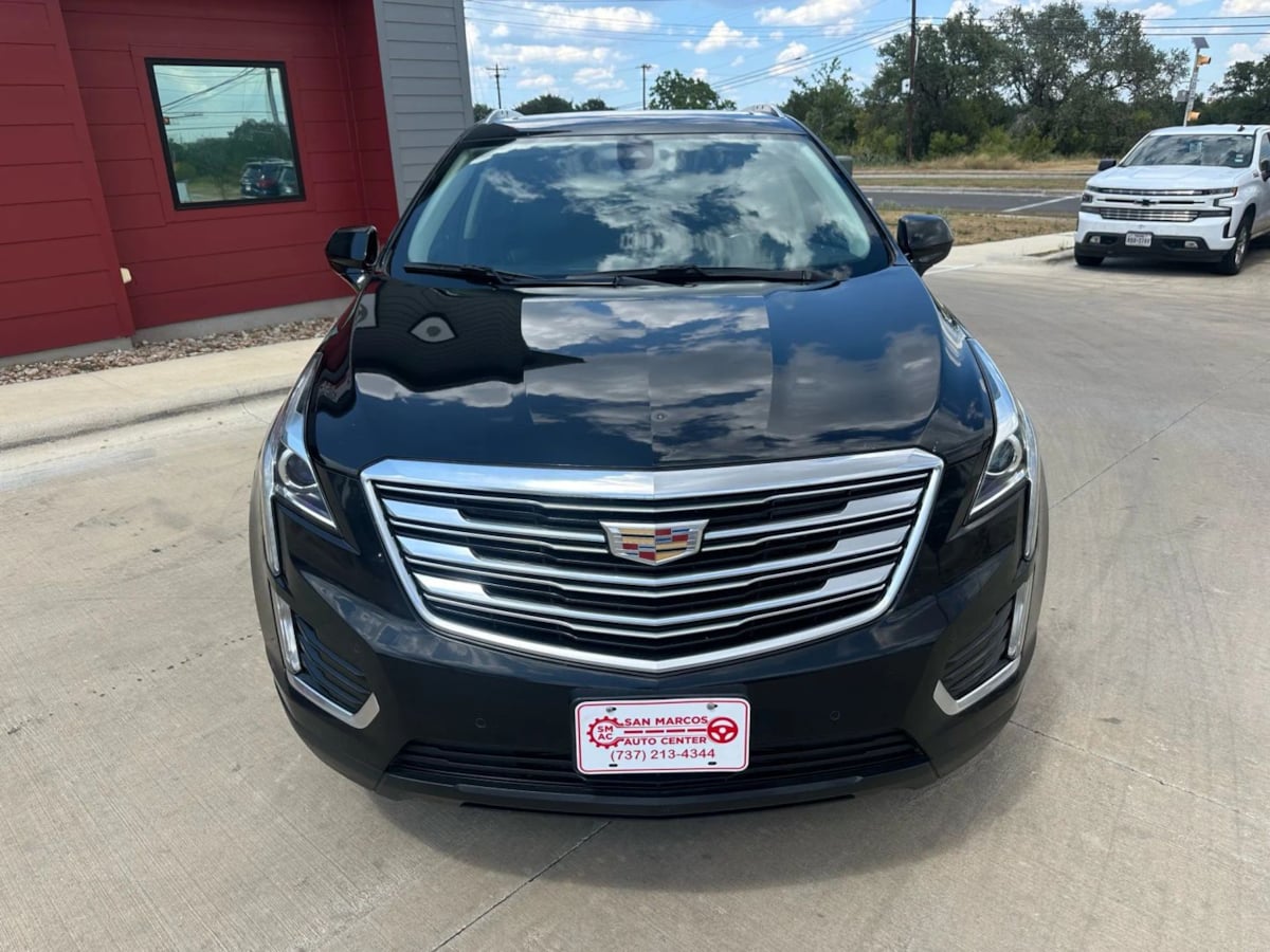 2017 Cadillac XT5 Luxury photo 2
