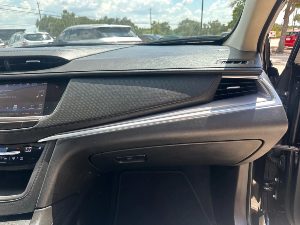 2017 Cadillac XT5 Luxury photo 30