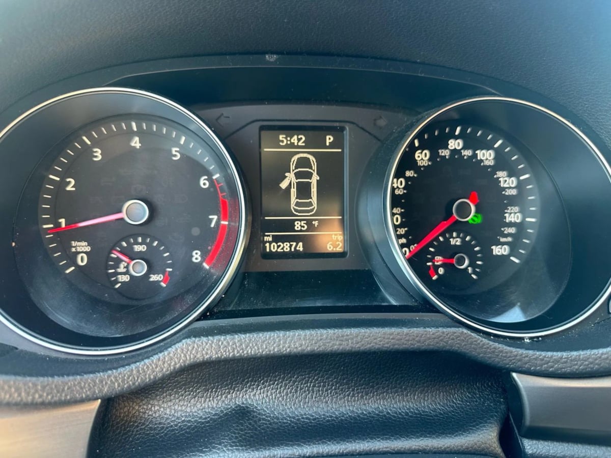 2018 Volkswagen Passat R-Line photo 18