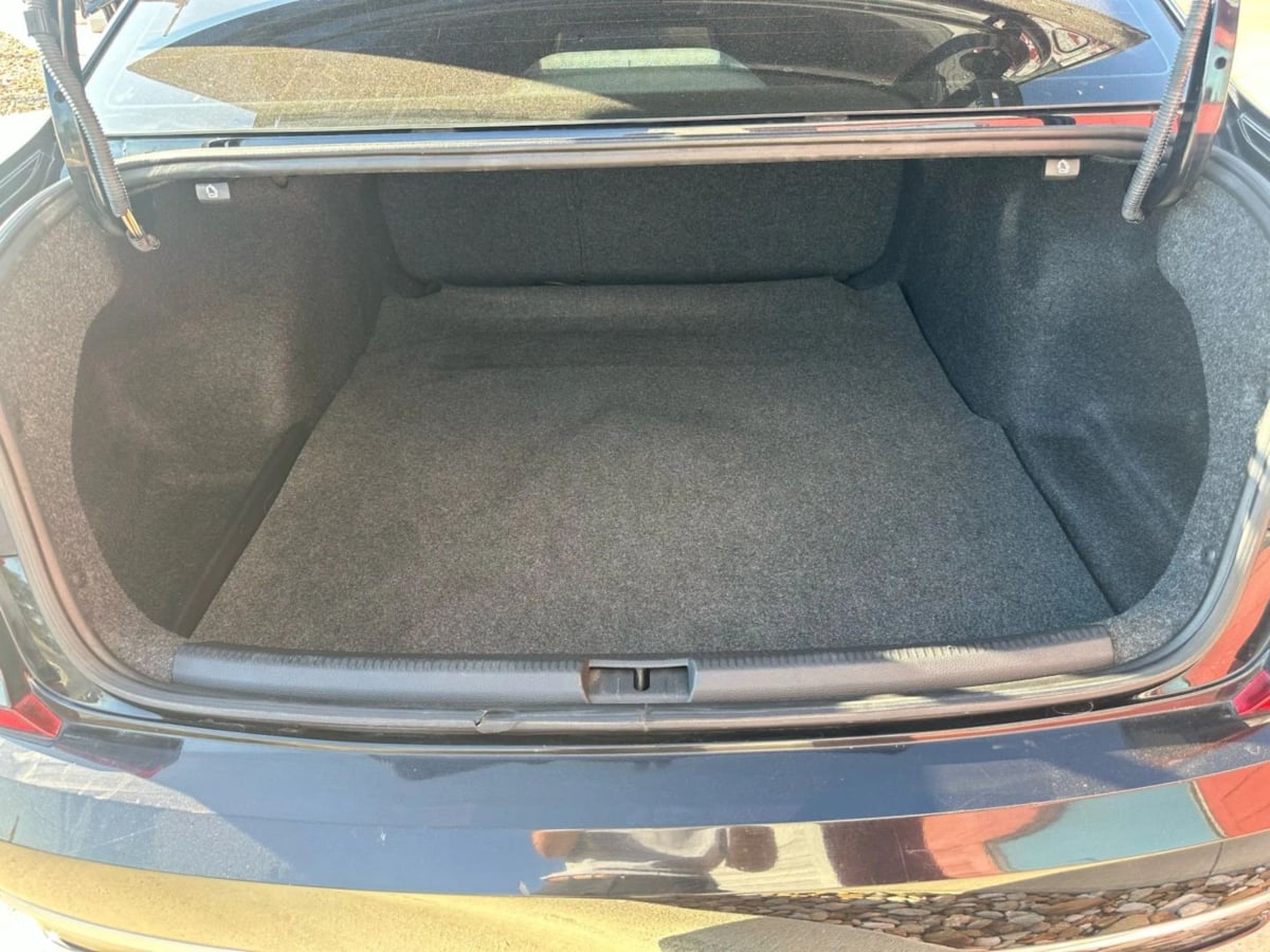 2018 Volkswagen Passat R-Line photo 26