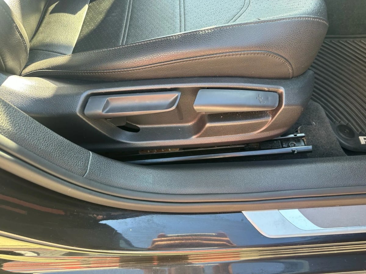 2018 Volkswagen Passat R-Line photo 30