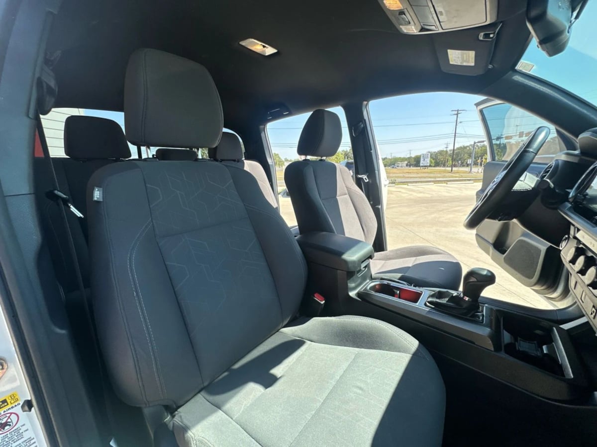 2017 Toyota Tacoma TRD Sport photo 26