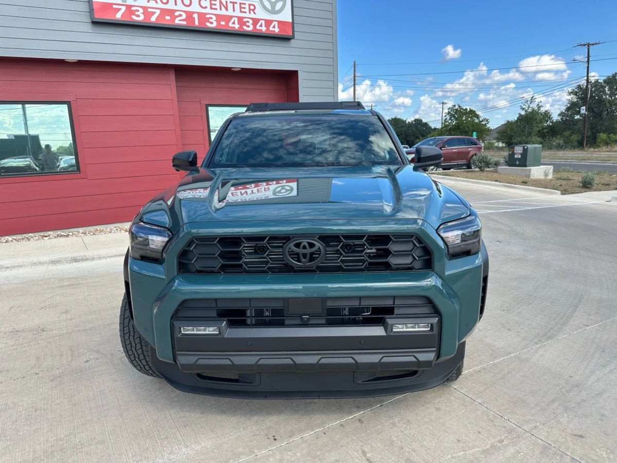 2025 Toyota 4Runner TRD Premium photo 3