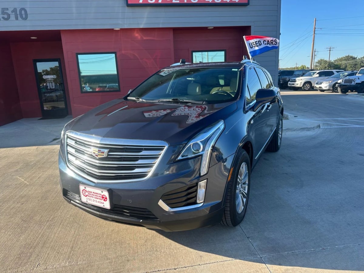 2018 Cadillac XT5 Luxury photo 2