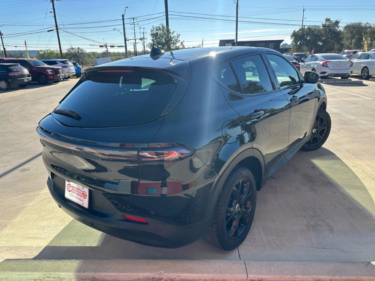 2024 Dodge Hornet GT photo 4