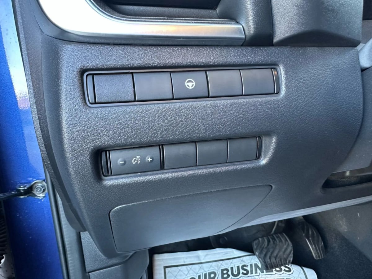 2021 Nissan Rogue SV - Photo 19