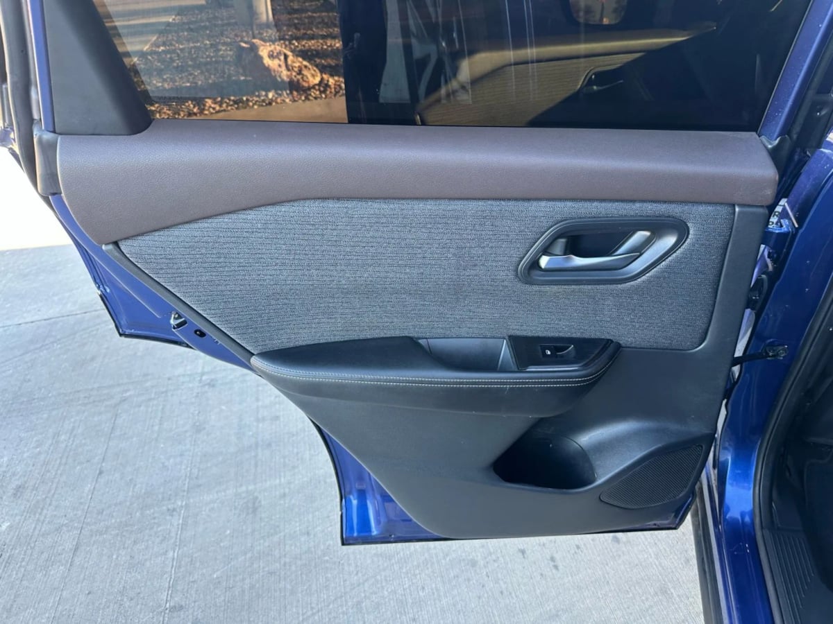 2021 Nissan Rogue SV - Photo 20