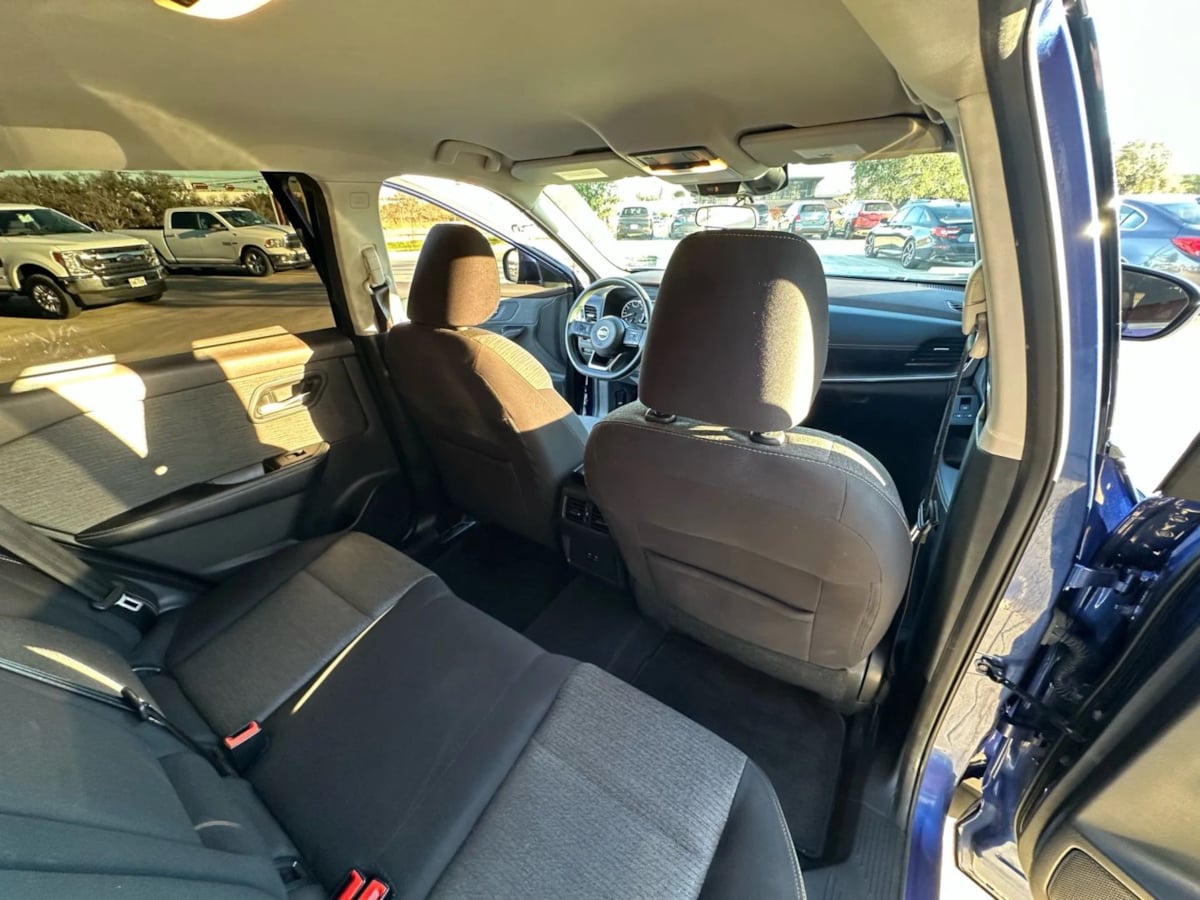 2021 Nissan Rogue SV - Photo 28