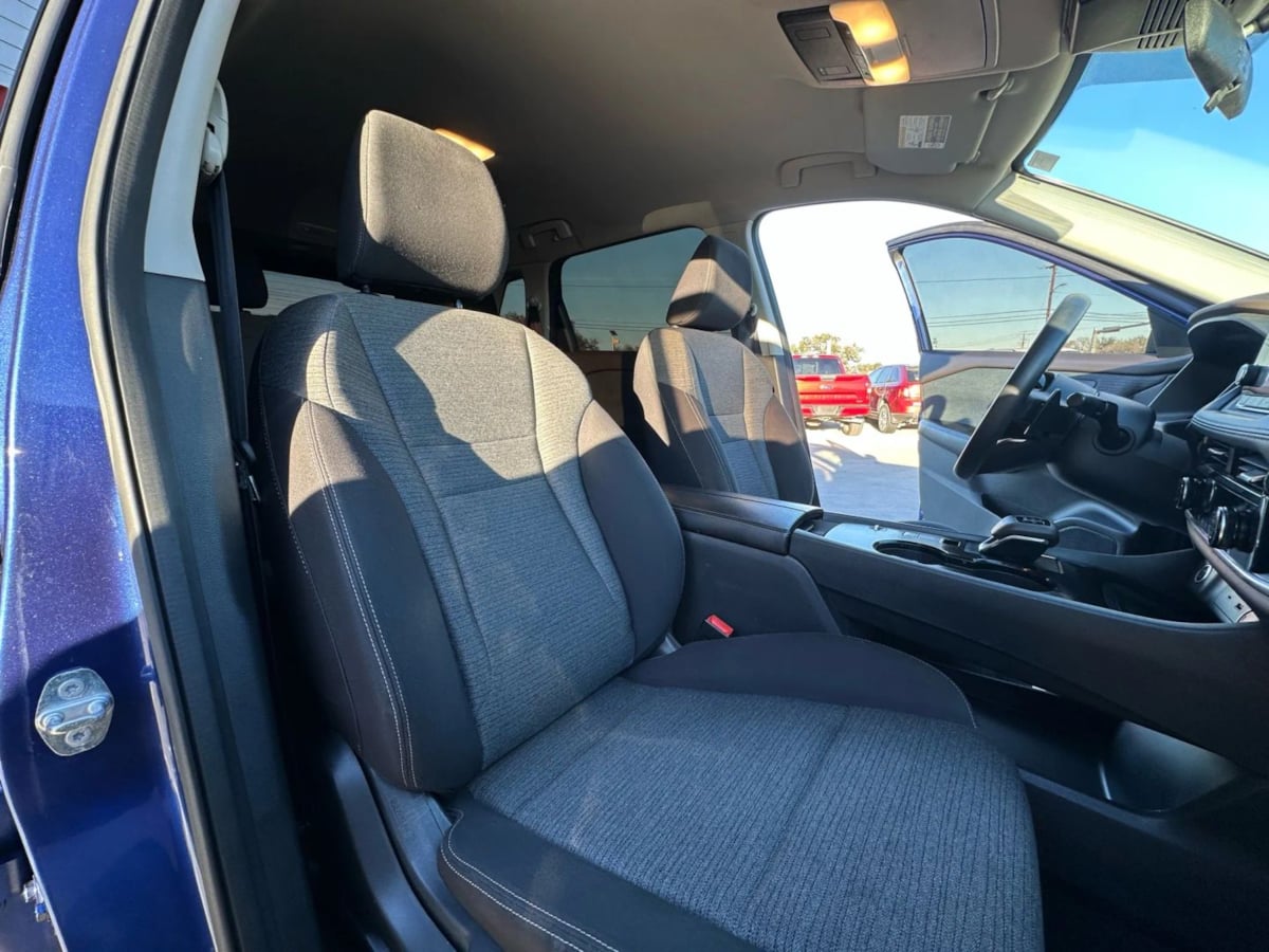 2021 Nissan Rogue SV - Photo 30