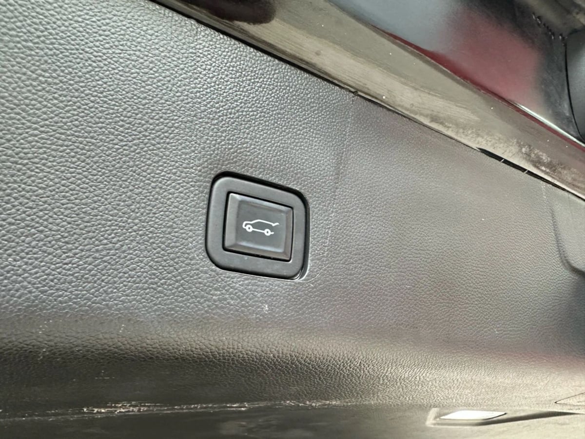 2020 Chevrolet Traverse 1LT - Photo 29