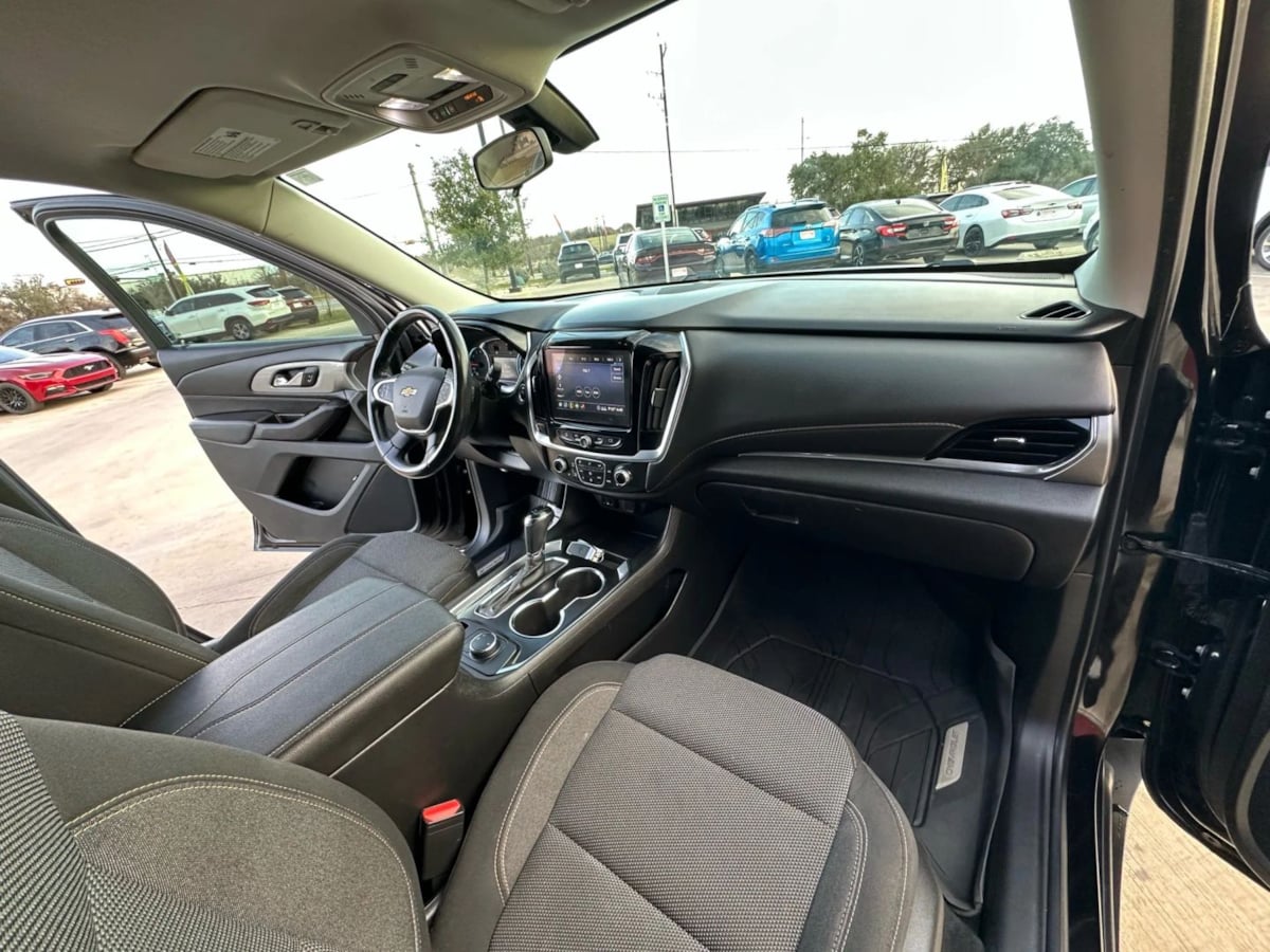 2020 Chevrolet Traverse 1LT - Photo 35