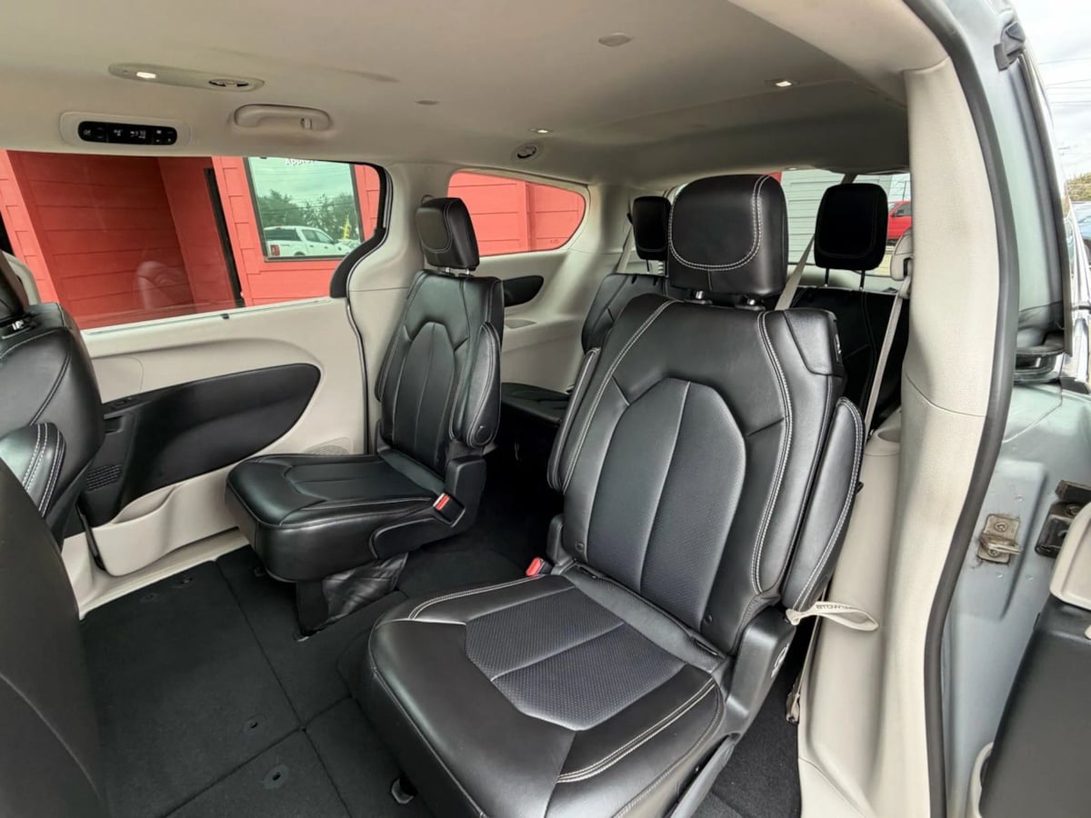 2024 Chrysler Pacifica Touring L - Photo 27