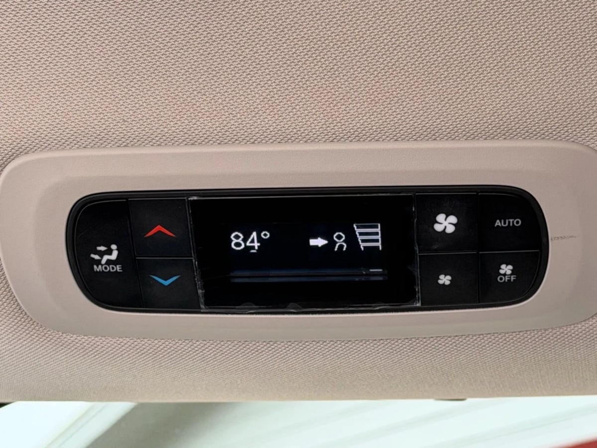 2024 Chrysler Pacifica Touring L - Photo 28