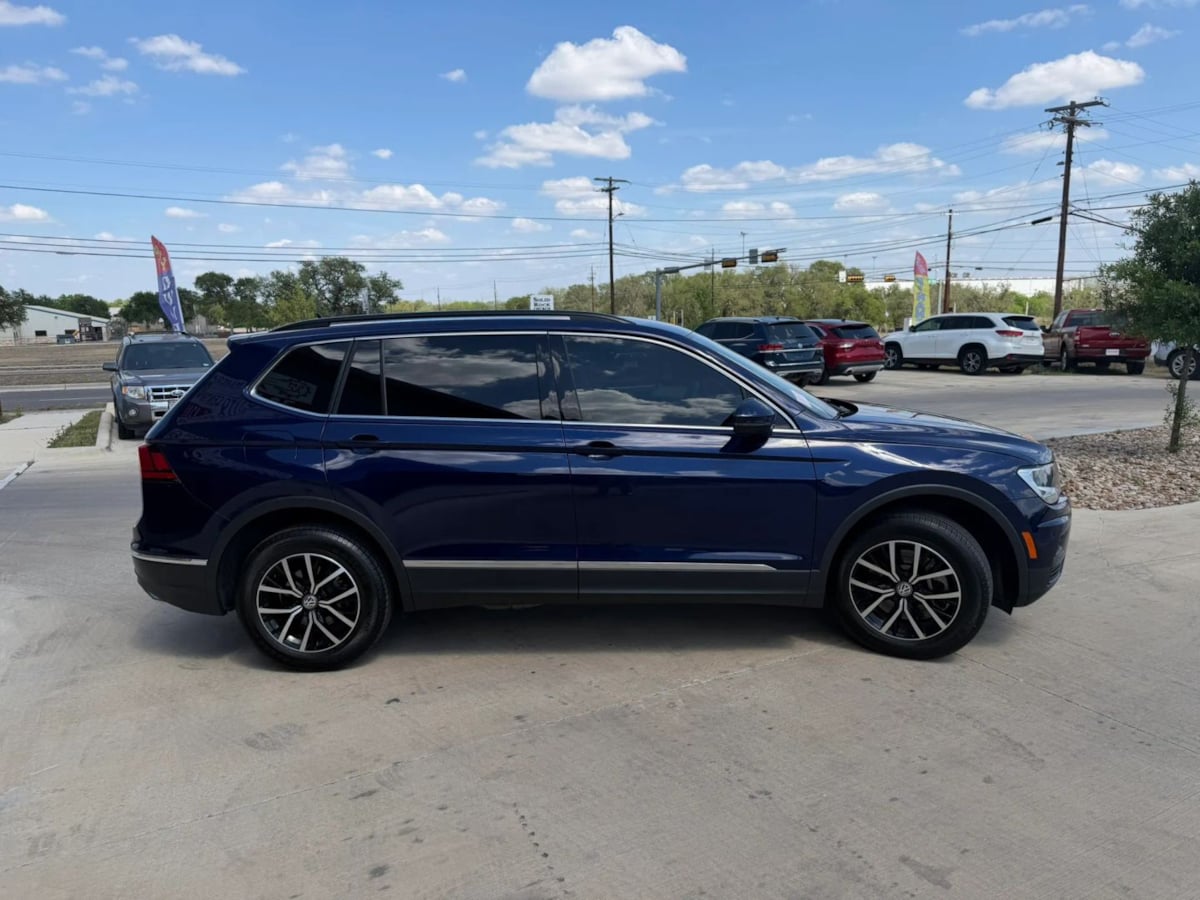 2021 Volkswagen Tiguan SE - Photo 4