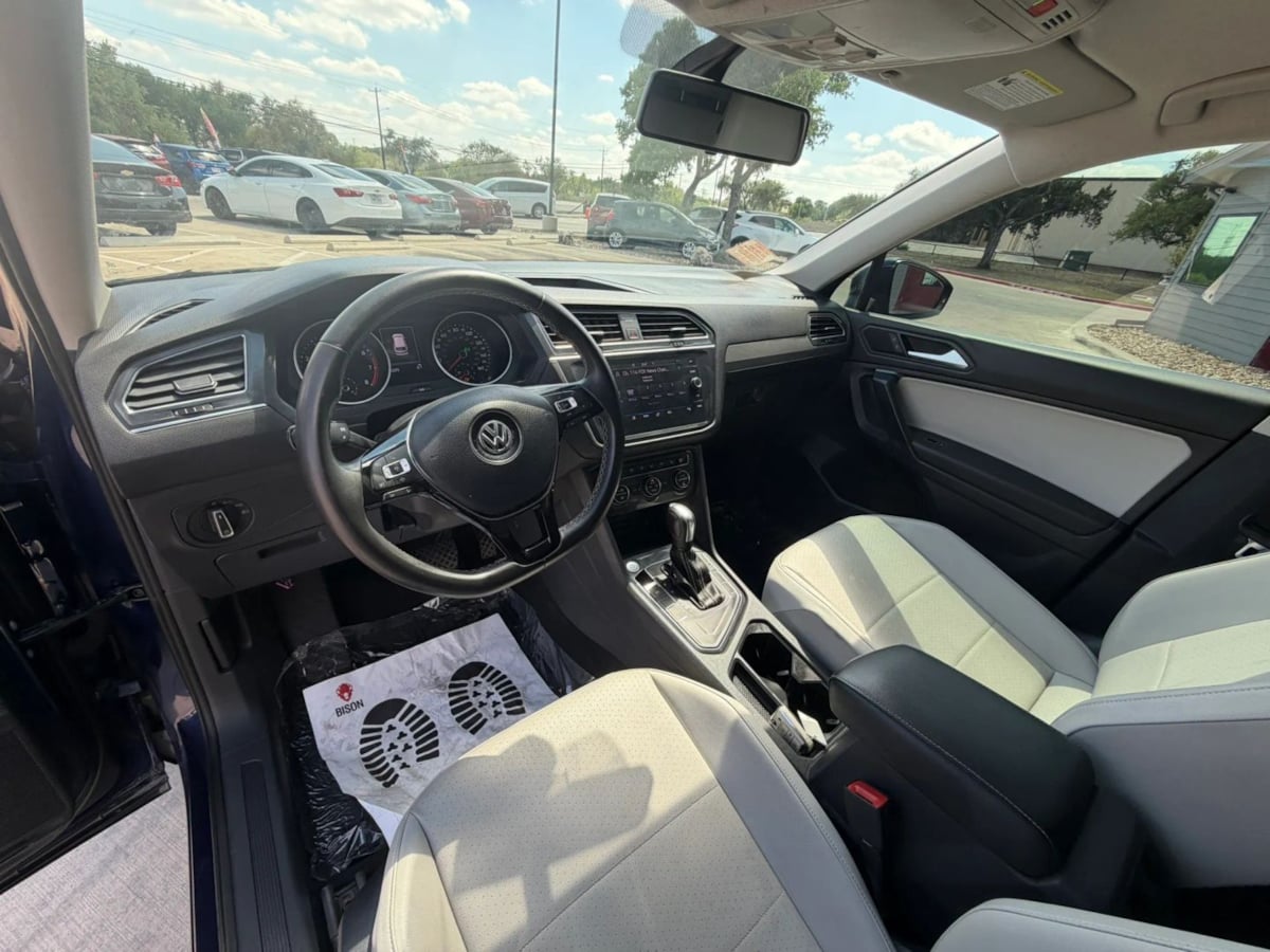 2021 Volkswagen Tiguan SE - Photo 12
