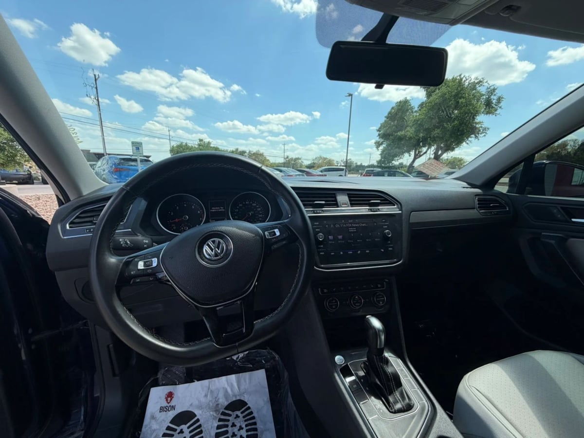 2021 Volkswagen Tiguan SE - Photo 13