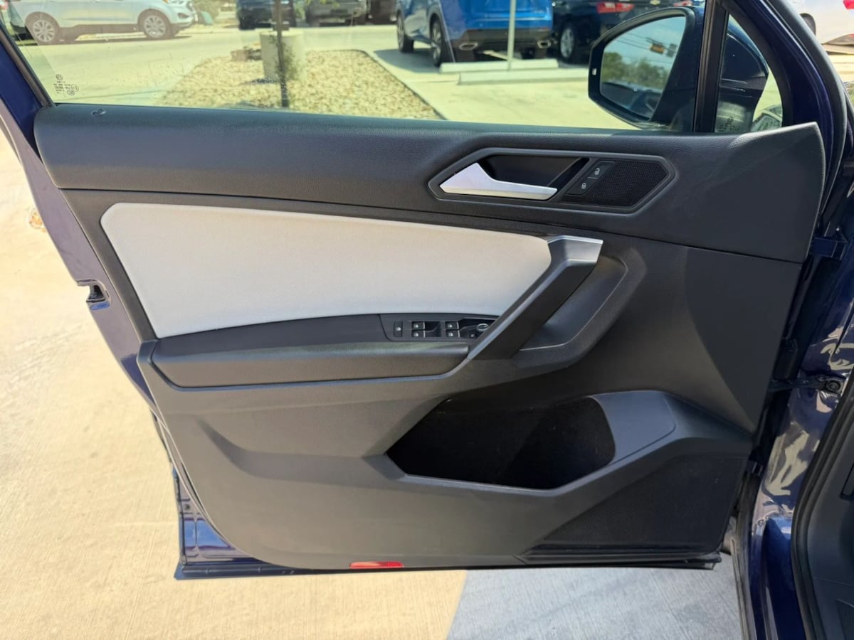2021 Volkswagen Tiguan SE - Photo 21